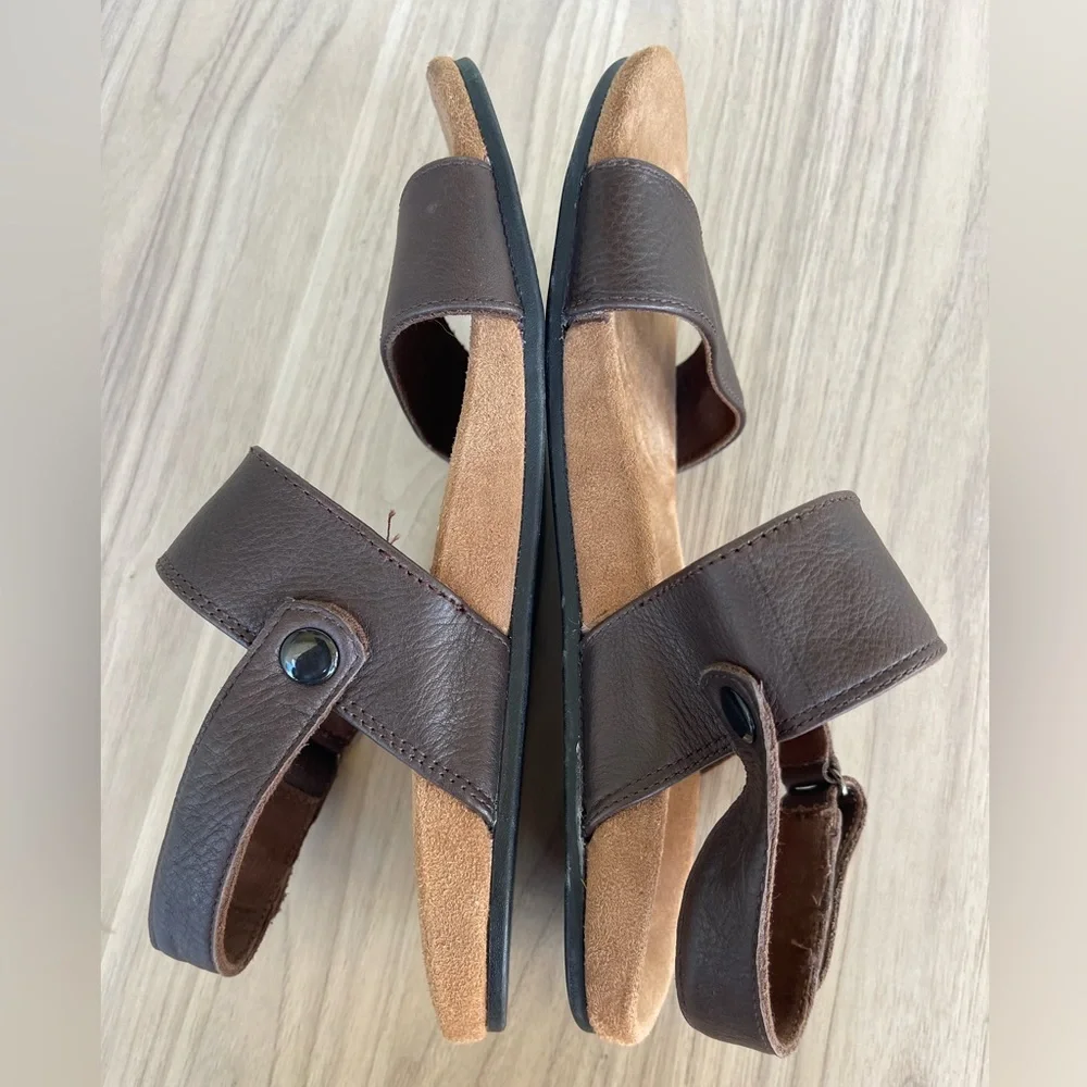Toms Brown Leather Sandals